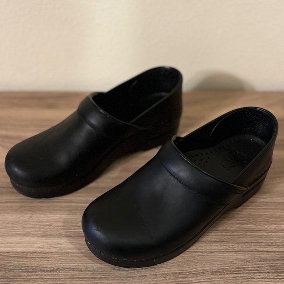 Dansko Women's Professional Clog - Picture 2 of 10